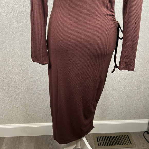 Berlook Chocolate Brown Ribbed Cut Out Long Maxi Dress Size Large New with tags! - Picture 6 of 8